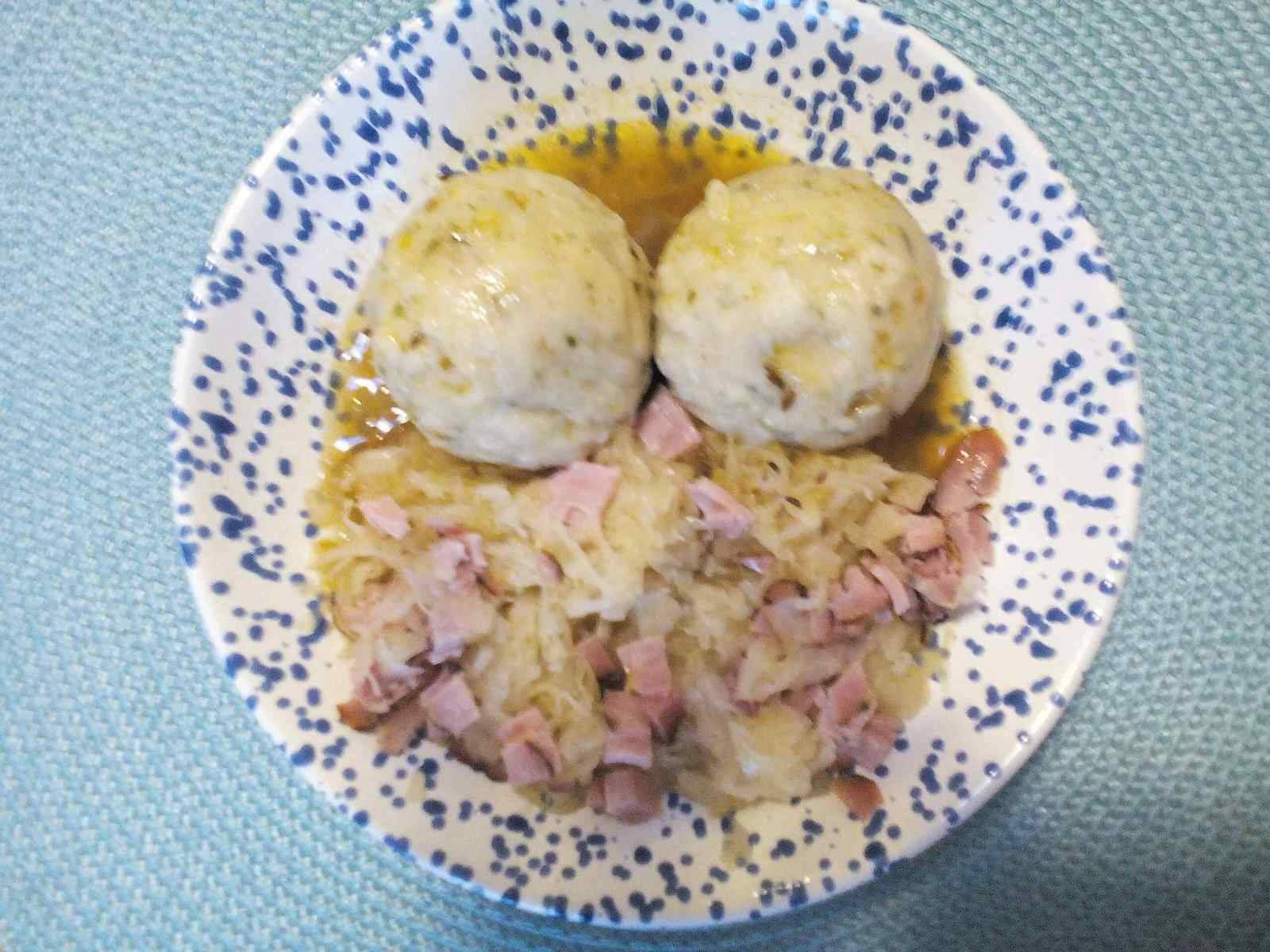 Semmelknödel mit Speck