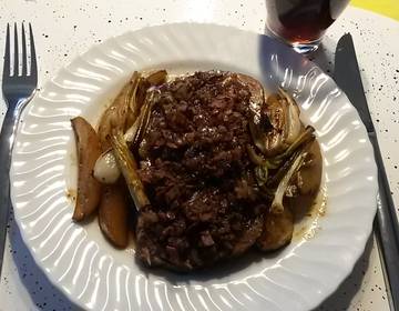 Roastbeef mit Rotweinsauce Roastbeef mit Rotweinsauce