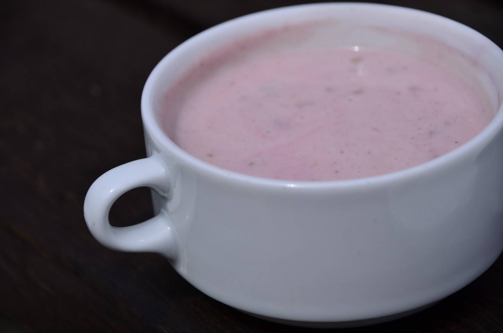 Erdbeer-Rhabarber-Suppe mit Champagner Erdbeer-Rhabarber-Suppe mit Champagner