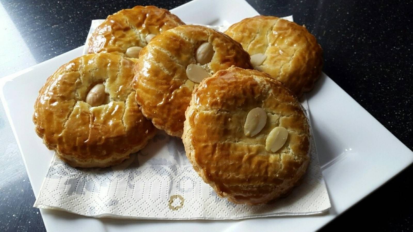 Marzipan-Küchlein Rezept - ichkoche.de Marzipan-Küchlein Rezept - ichkoche.de