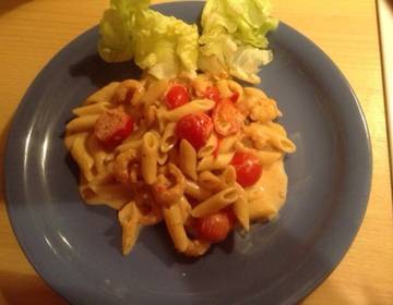 Pasta mit Shrimps und Cocktailtomaten Pasta mit Shrimps und Cocktailtomaten