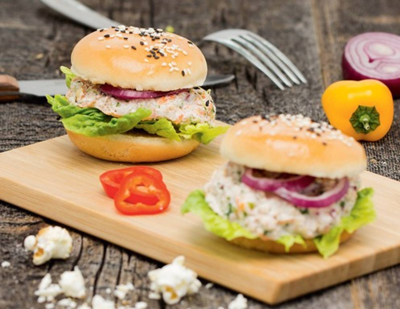 Buchweizen-Burger mit Karotten und Walnüssen