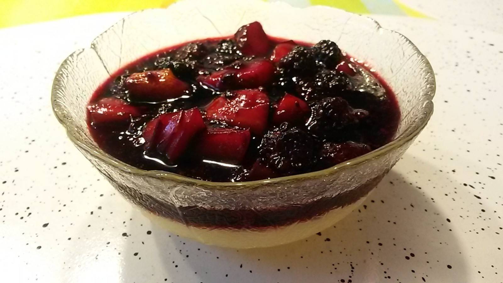 Panna Cotta mit Beerenkompott