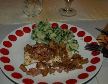 Hecht mit Eierschwammerl und Speck Hecht mit Eierschwammerl und Speck