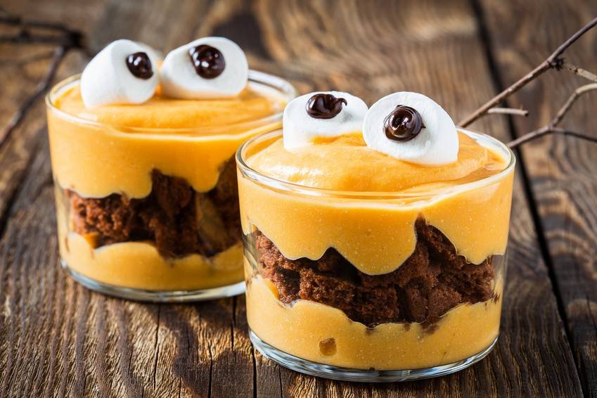 Halloween Monster-Schichtdessert Rezept