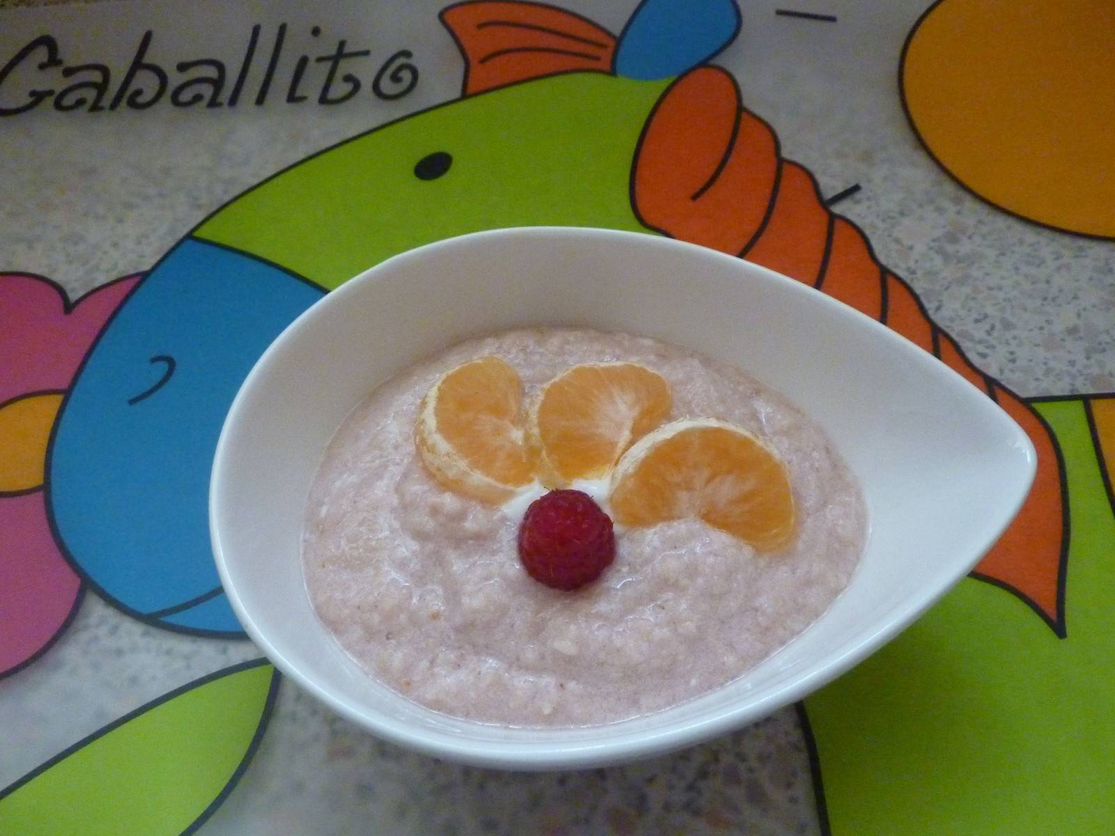 Hirsecreme mit Obst