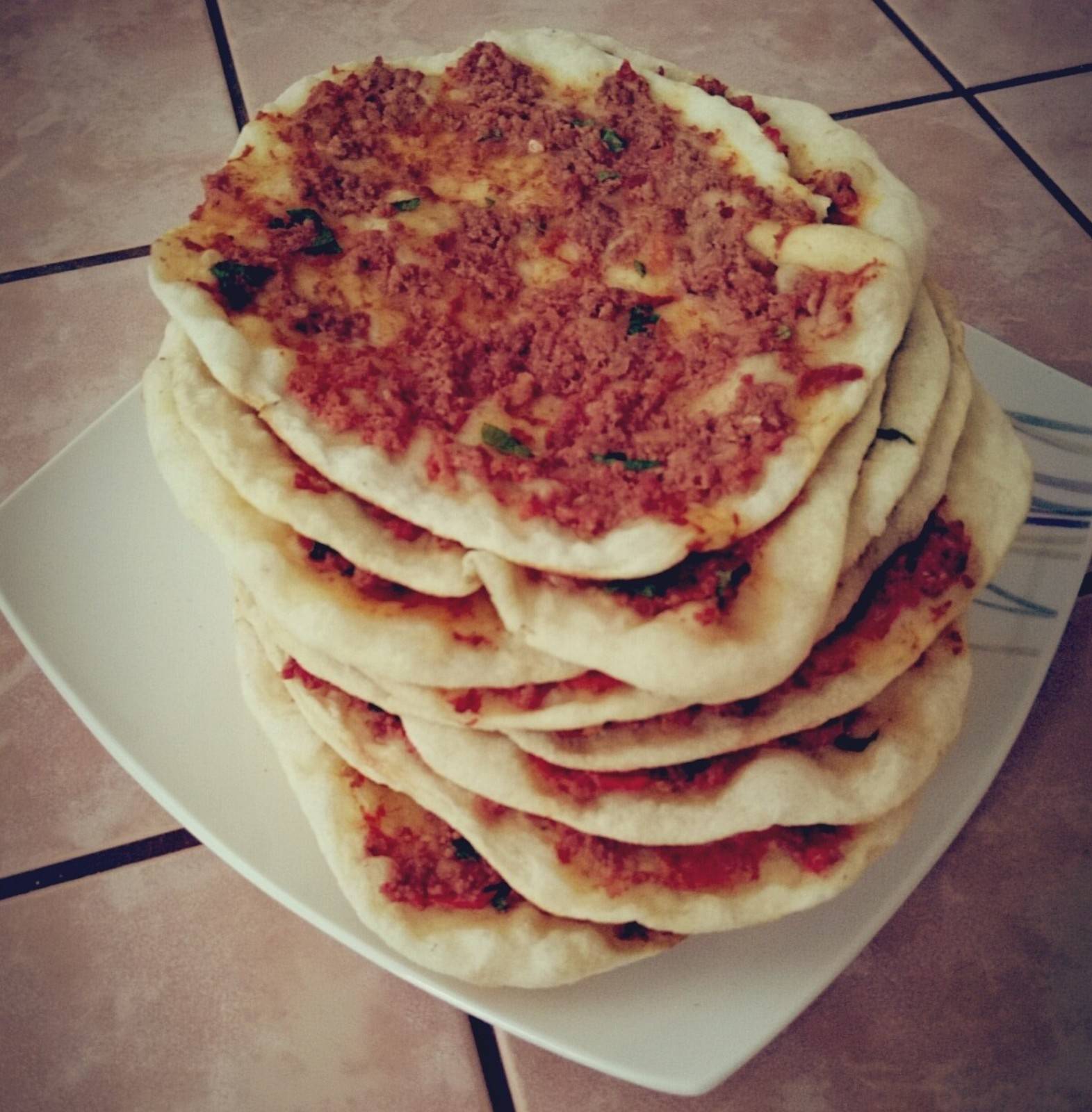 Lahmacun-Türkische Pizza Rezept - ichkoche.de Lahmacun-Türkische Pizza Rezept - ichkoche.de