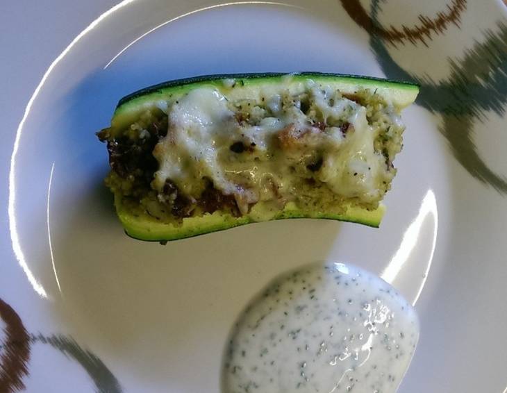 Gefüllte Zucchini mit Couscous Gefüllte Zucchini mit Couscous