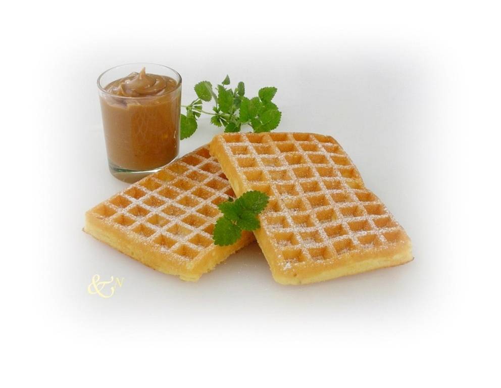 Waffeln mit Crème fraîche Waffeln mit Crème fraîche