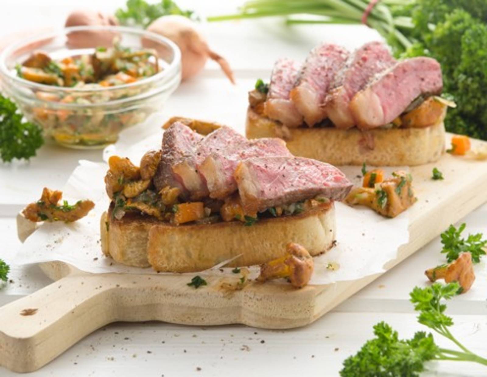 Beiried-Eierschwammerl-Brot Rezept