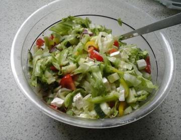 Knackiger Griechischer Salat