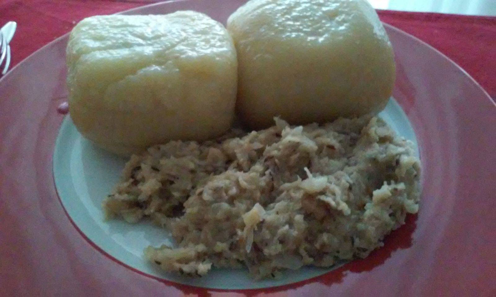 Knödel mit Weißkraut Rezept - ichkoche.de