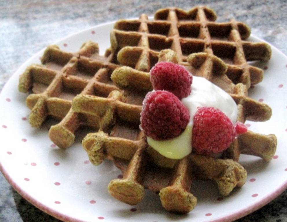 Bananen-Erdnuss Waffeln Bananen-Erdnuss Waffeln