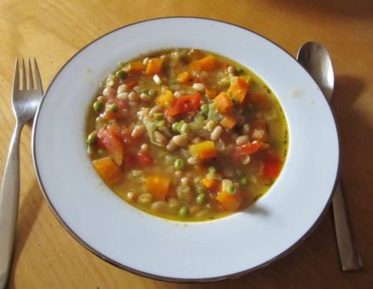Minestrone mit Gemüse Minestrone mit Gemüse