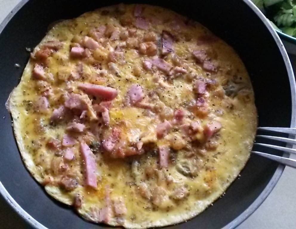 Eierspeis mit Schinken und Grammeln Eierspeis mit Schinken und Grammeln