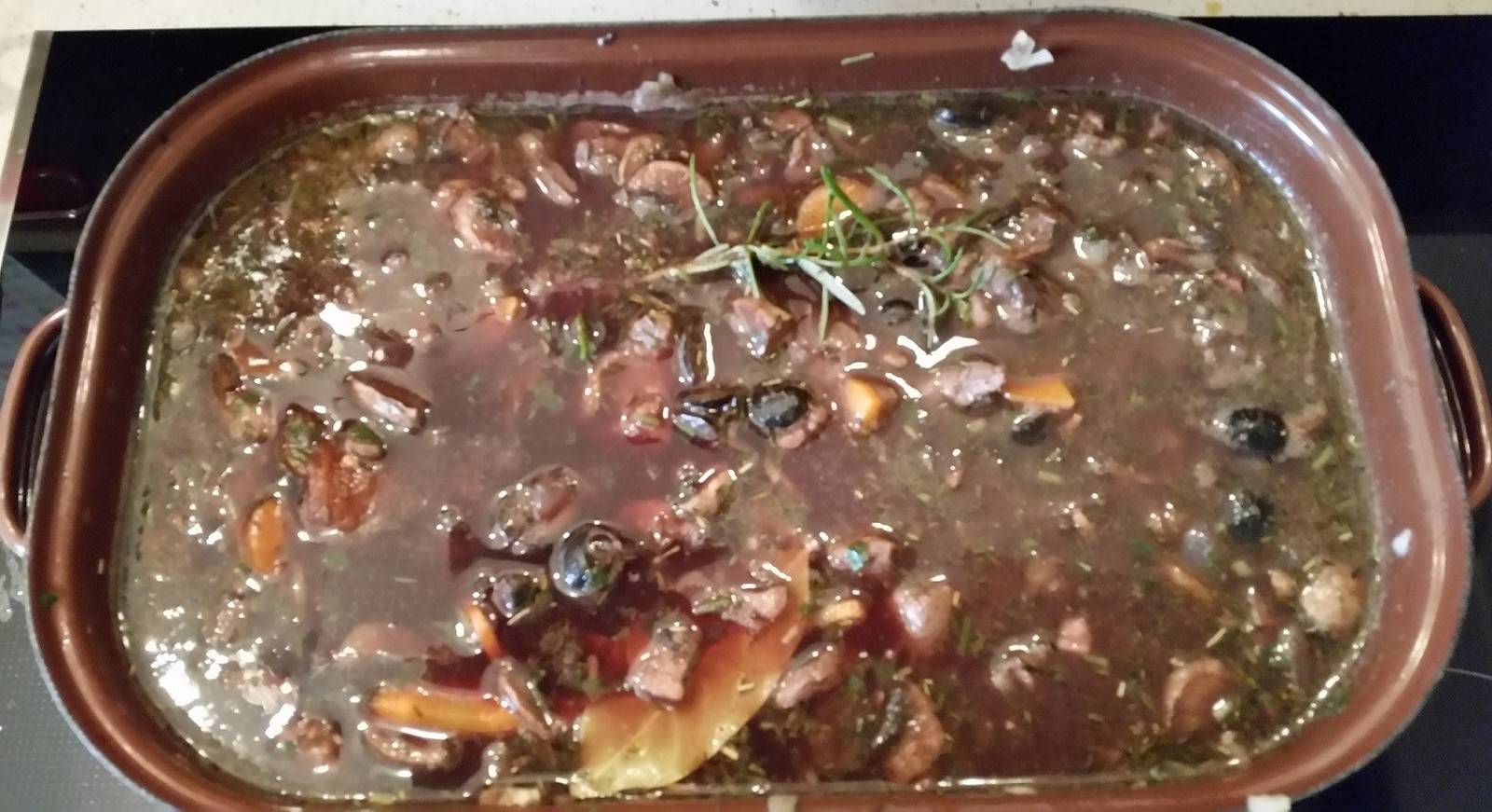 Rinder-Schmortopf in Rotweinsauce Rezept - ichkoche.at Rinder-Schmortopf in Rotweinsauce Rezept - ichkoche.at