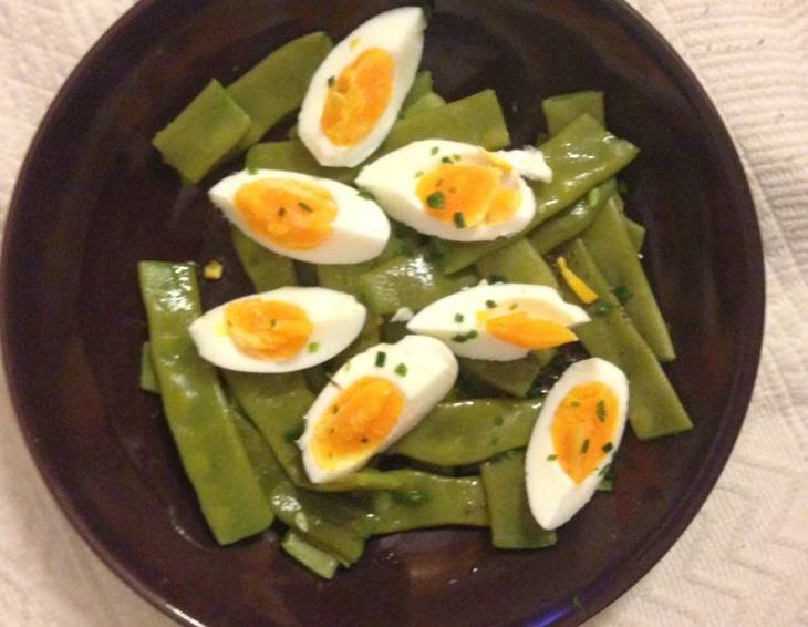 Bohnenschotensalat mit Ei
