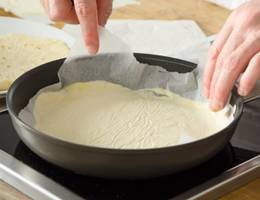 Schritt 19: Die Tortilla in einer Pfanne ohne Öl braten. Schritt 19: Die Tortilla in einer Pfanne ohne Öl braten.