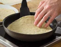 Schritt 21: Die Weizentortilla wenden. Schritt 21: Die Weizentortilla wenden.