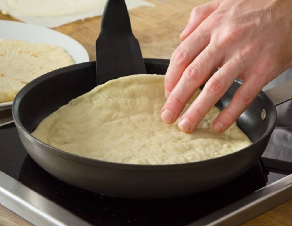 Schritt 21: Die Weizentortilla wenden. Schritt 21: Die Weizentortilla wenden.