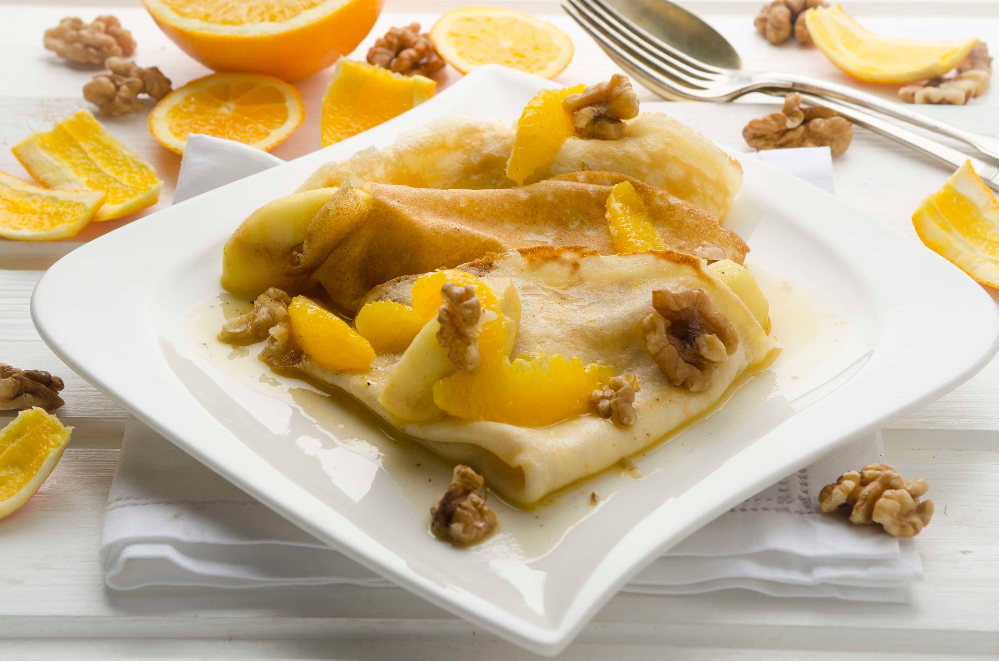 Flambierte Crêpes mit Rum-Äpfeln und Walnüssen Rezept
