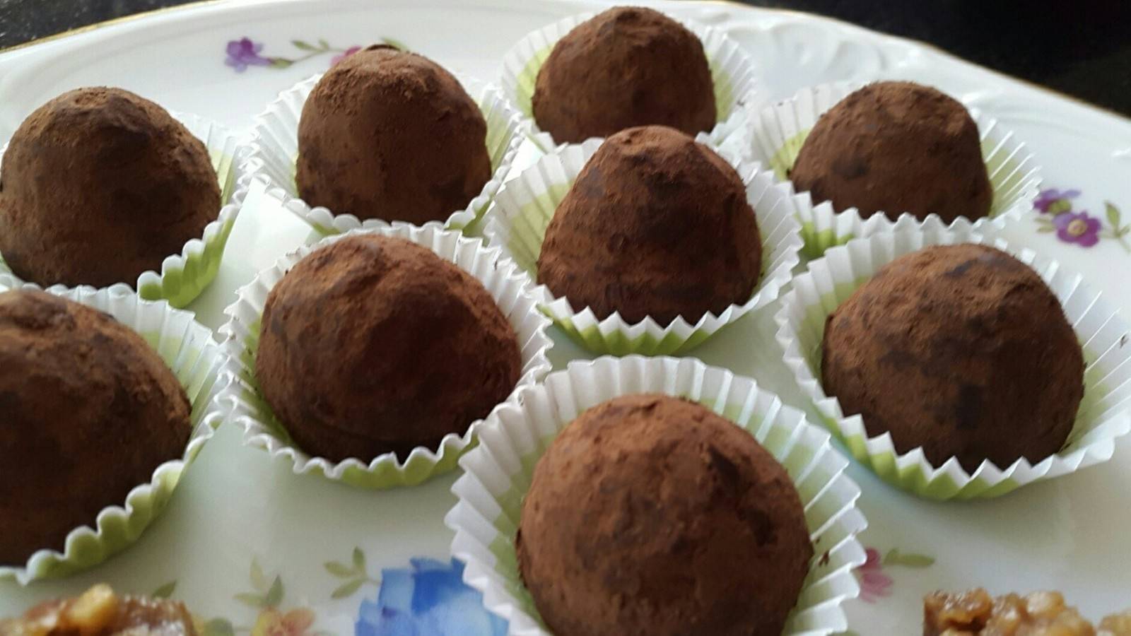 Schokoladen-Trüffel Rezept - ichkoche.at Schokoladen-Trüffel Rezept - ichkoche.at