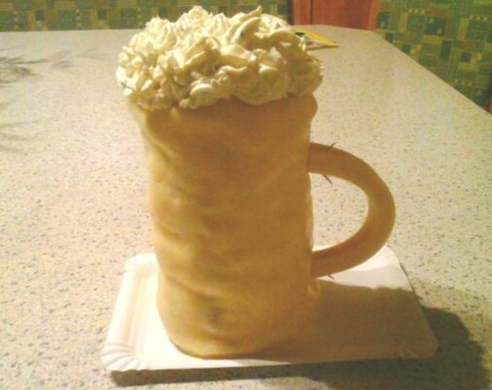 Pikante Bierkrugtorte