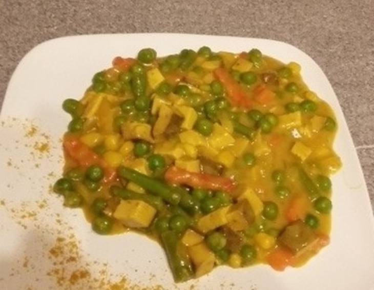 Gemüse-Tofu-Curry