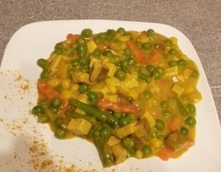 Gemüse-Tofu-Curry Gemüse-Tofu-Curry