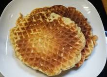 Dinkel-Topfen-Waffeln Dinkel-Topfen-Waffeln