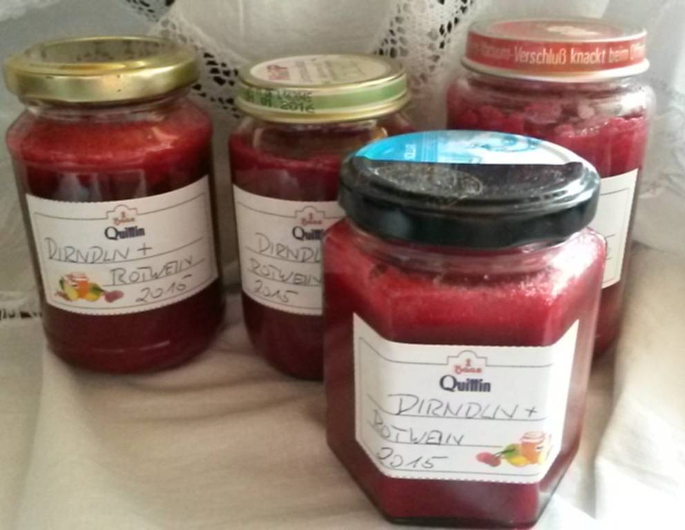 Dirndlmarmelade mit Rotwein Dirndlmarmelade mit Rotwein