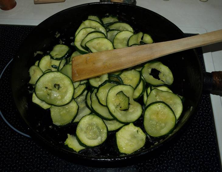 Schnelle Zucchinibeilage Schnelle Zucchinibeilage