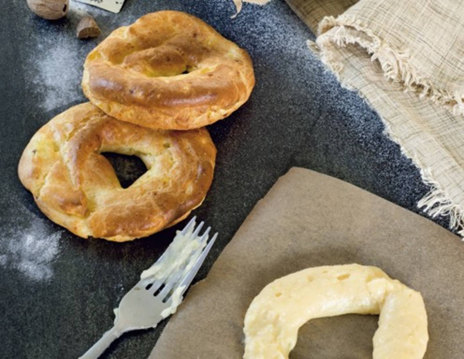 Kartoffel-Brandteig Ringe Rezept - ichkoche.de Kartoffel-Brandteig Ringe Rezept - ichkoche.de