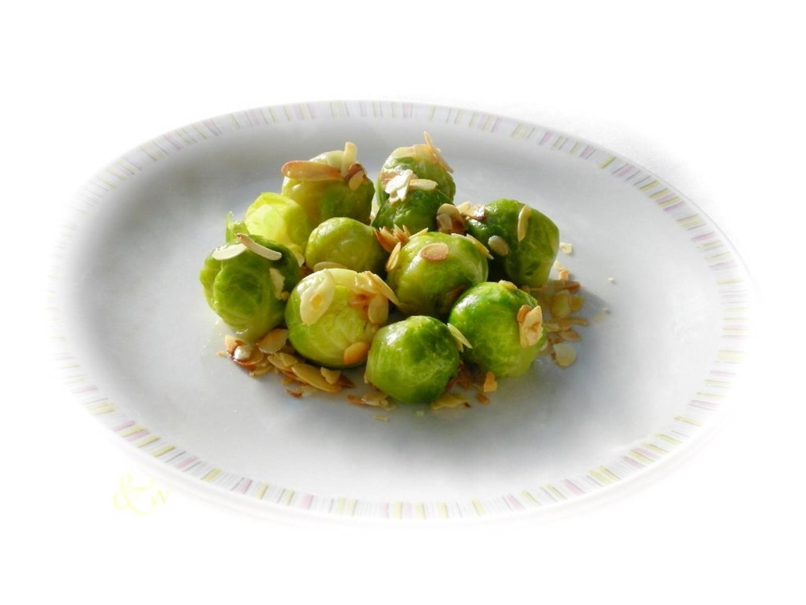 Kohlsprossen mit Mandeln Rezept - ichkoche.ch Kohlsprossen mit Mandeln Rezept - ichkoche.ch