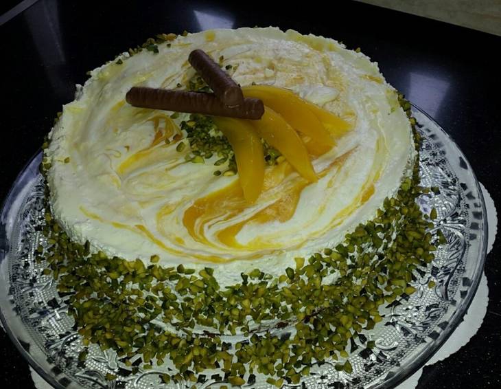 Mango-Nougat-Torte