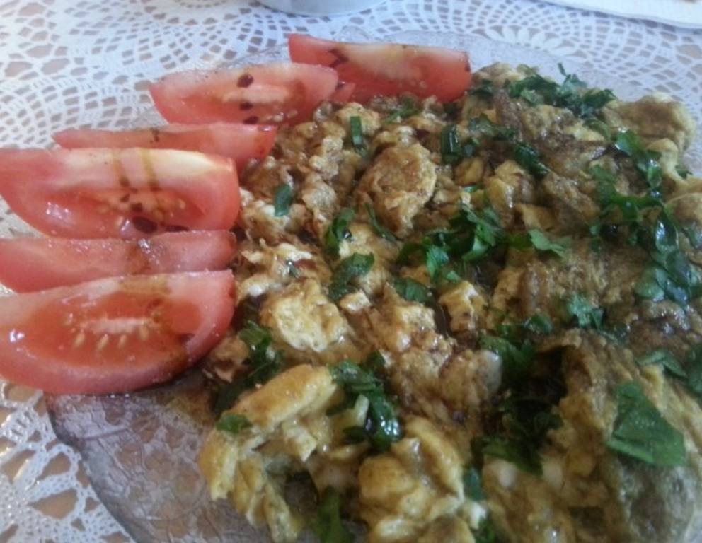 Eierspeis mit Zwiebeln und Kernöl Eierspeis mit Zwiebeln und Kernöl