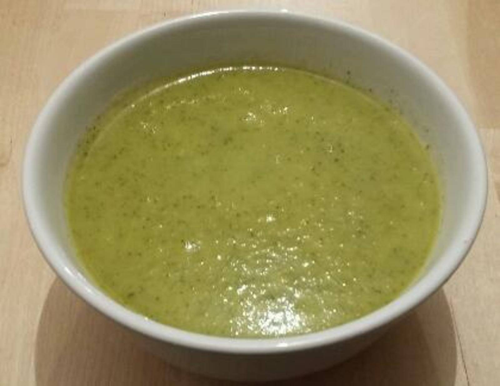 Zucchinisuppe mit Parmesan Rezept - ichkoche.de