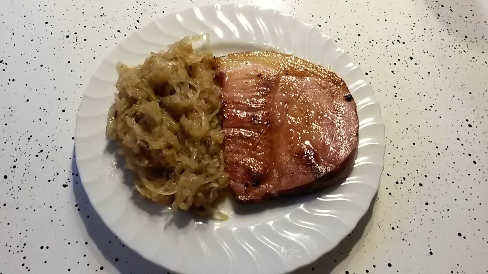 Schinken mit Sauerkraut