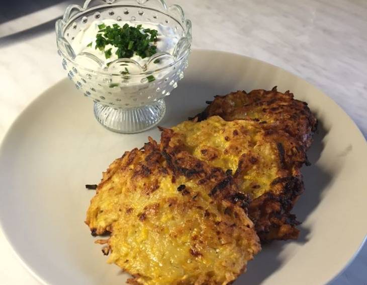 Kartoffel-Kürbis-Rösti mit Schnittlauch-Sauce