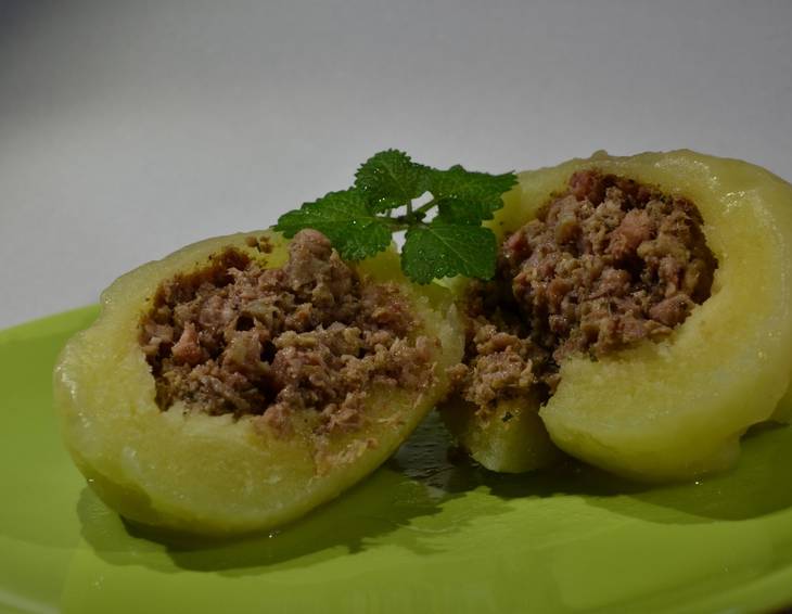 Hascheeknödel mit Sauerkraut