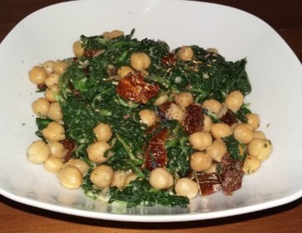 Kichererbsen mit Spinat und getrockneten Tomaten Kichererbsen mit Spinat und getrockneten Tomaten