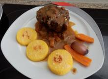 Gedünsteter Ochsenschlepp in Rotweinsauce Gedünsteter Ochsenschlepp in Rotweinsauce