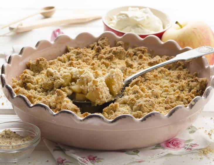 Apfelcrumble mit Ahornsirup-Obers