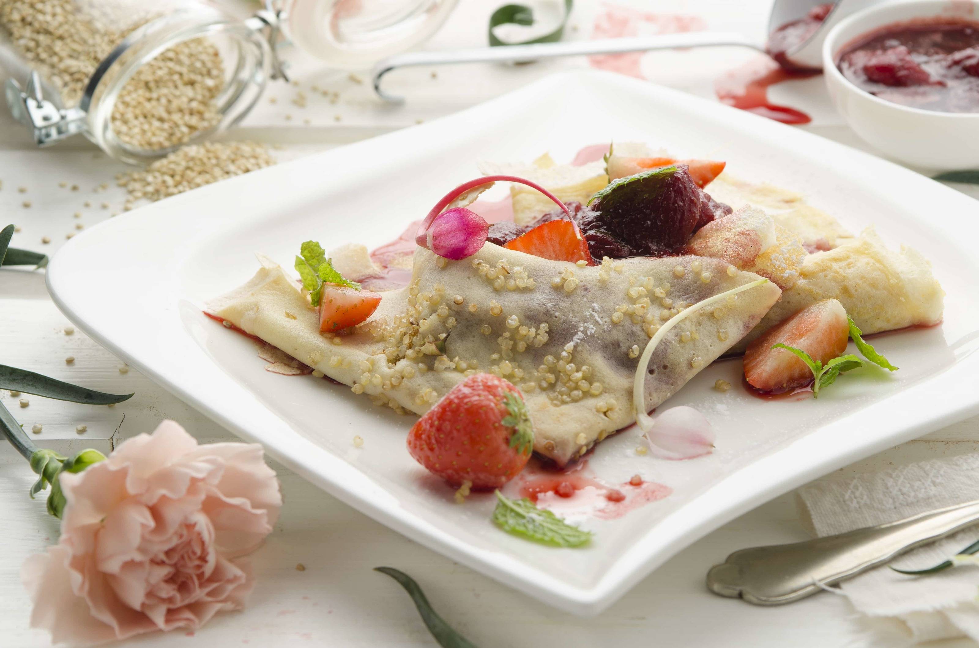 Quinoa-Palatschinken mit Erdbeerröster Rezept