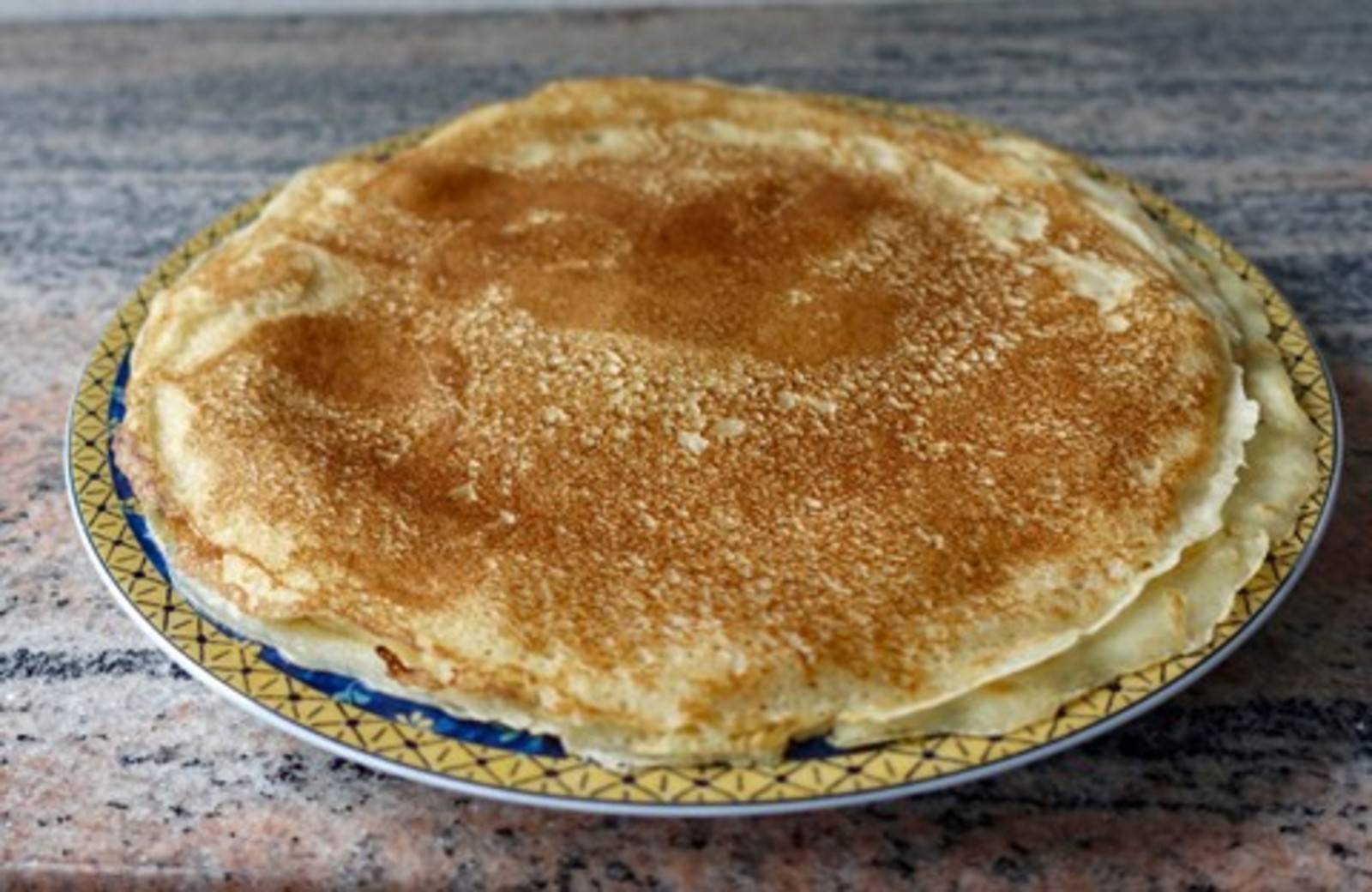 Einfache Palatschinken Rezept - ichkoche.de Einfache Palatschinken Rezept - ichkoche.de