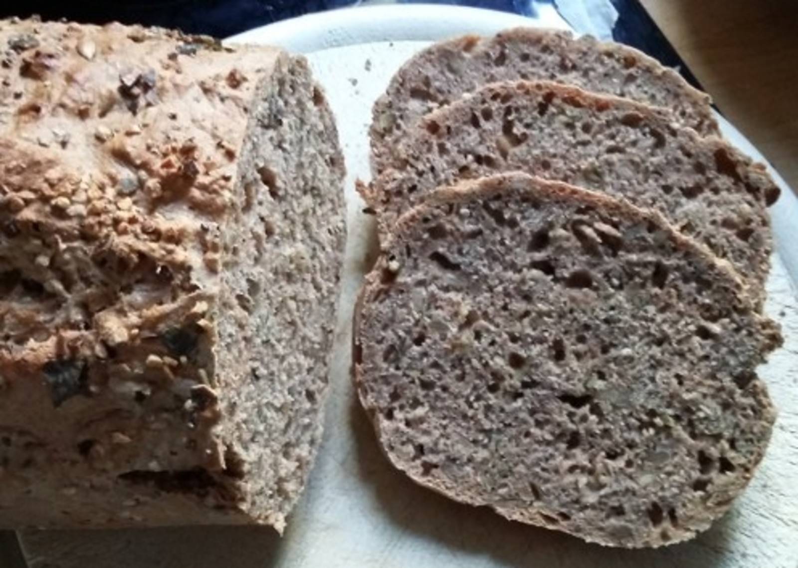 Chia-Kürbiskernbrot mit Hirse Rezept - ichkoche.de Chia-Kürbiskernbrot mit Hirse Rezept - ichkoche.de