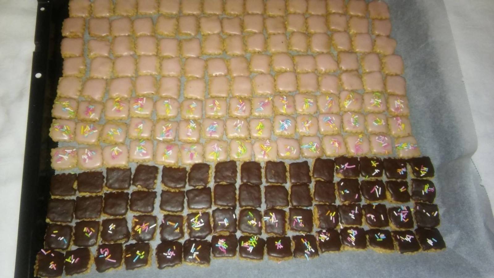 Bunte Mürbchen Rezept - ichkoche.ch Bunte Mürbchen Rezept - ichkoche.ch