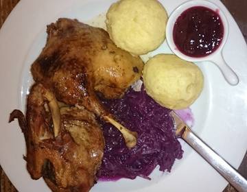 Ente mit Rotkraut