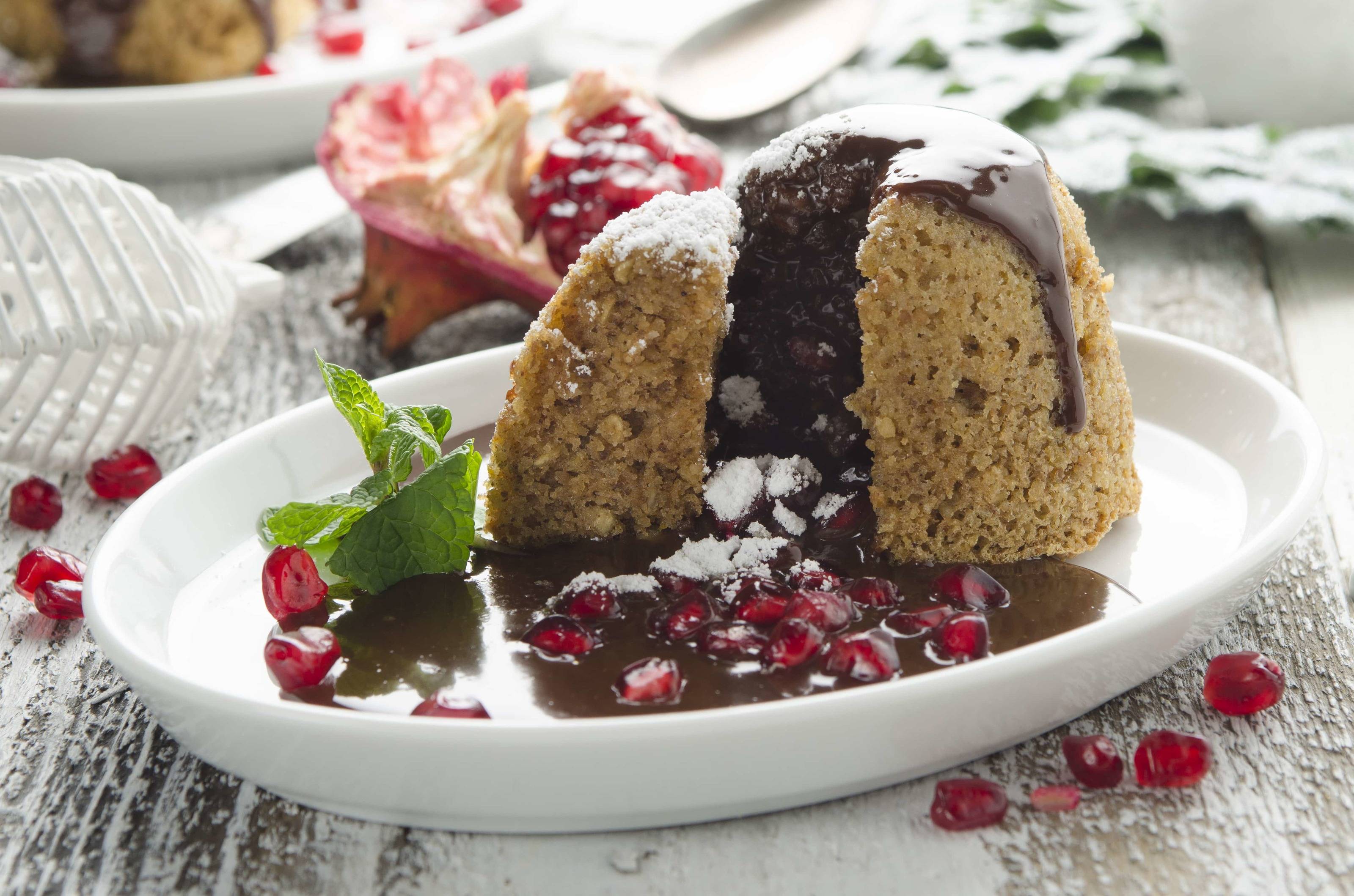 Lebkuchen-Koch mit Nougatsauce und Granatapfel Rezept