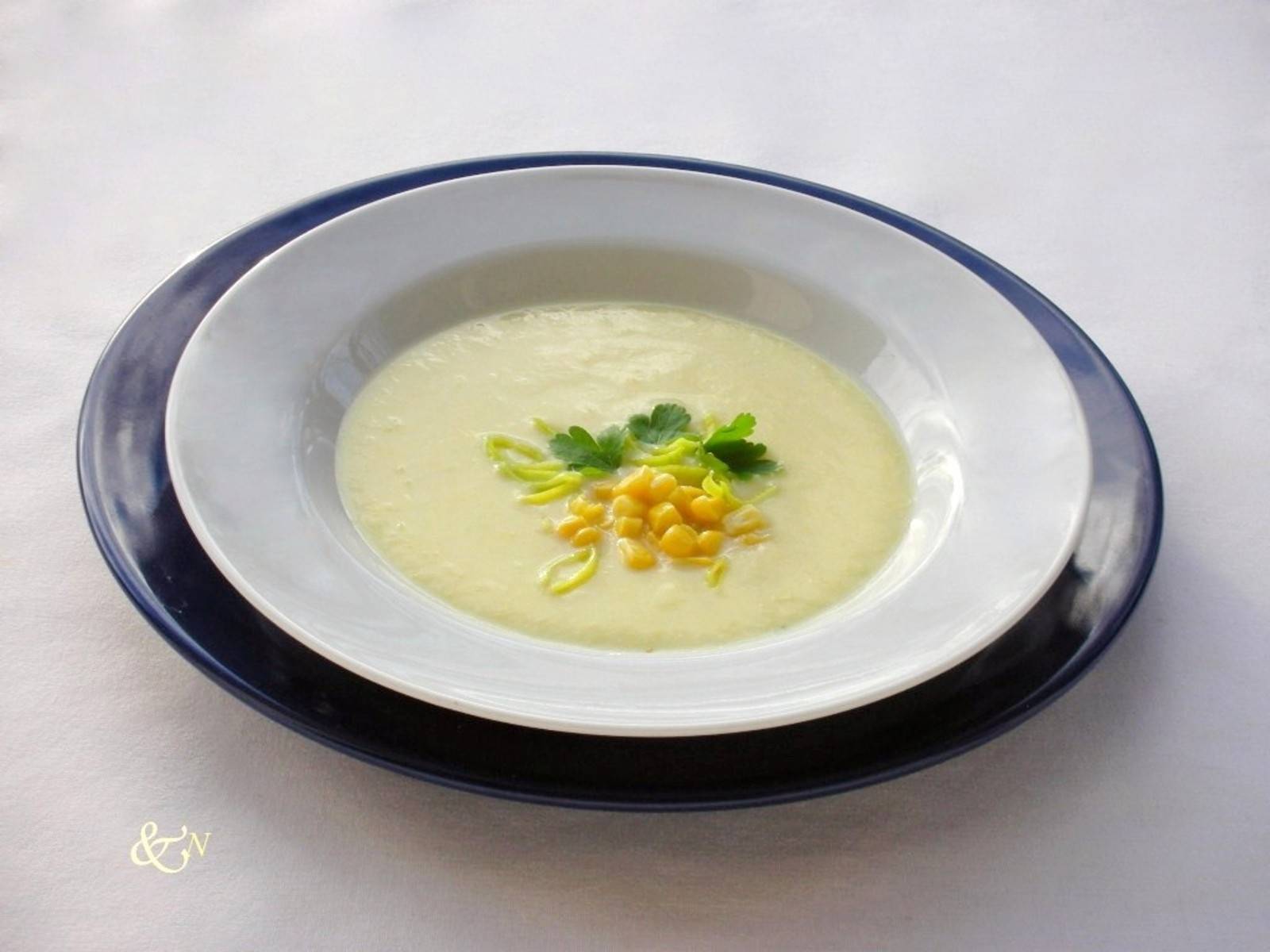 Lauchcremesuppe mit Mais Rezept - ichkoche.at